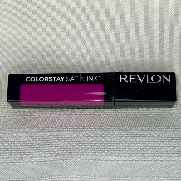 Revlon ColorStay Satin Ink Liquid Lipstick -011 Own It‎ - NEW SEALED - Picture 1 of 4